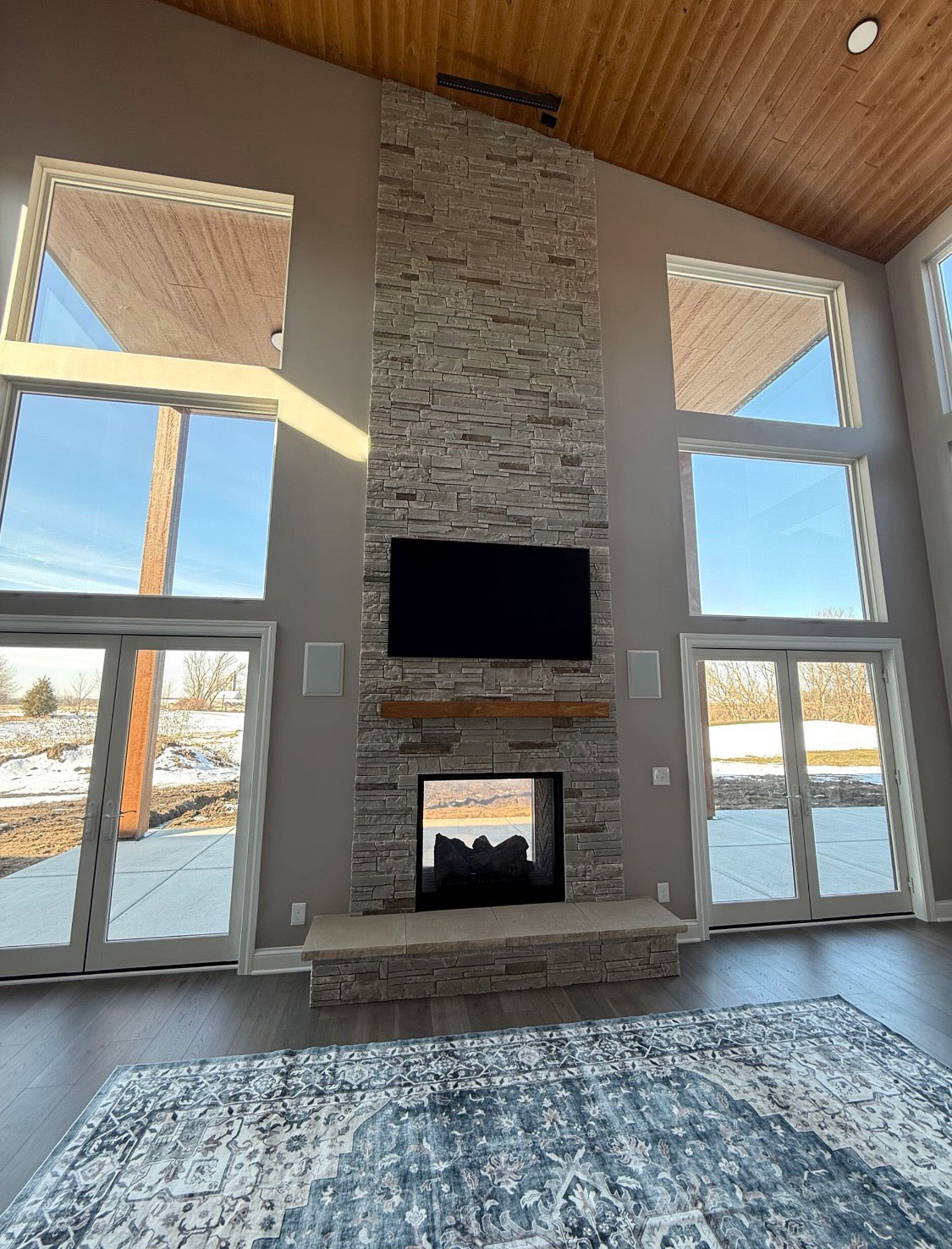 Barndominium Vaulted Livingroom